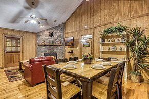 Er38r Grandpa's Getaway - Great Location- Close To Town 2 Bedroom Cabi