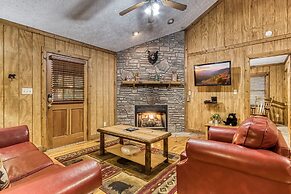 Er38r Grandpa's Getaway - Great Location- Close To Town 2 Bedroom Cabi