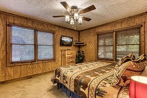 Er38r Grandpa's Getaway - Great Location- Close To Town 2 Bedroom Cabi