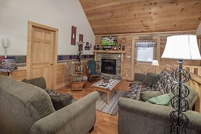 Er 223 Young's Hideaway Great Location Close To Town! 4 Bedroom Cabin 