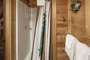 Er36 - Cozy Creekside Great Location- Close To Town 1 Bedroom Cabin by