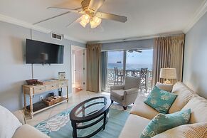 341 El Matador 2 Bedroom Condo by RedAwning