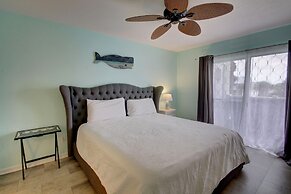 527 El Matador 2 Bedroom Condo by RedAwning