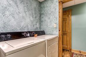 Er92 - Virginia's Villa - Great Location! Close To All The Action! 5 B