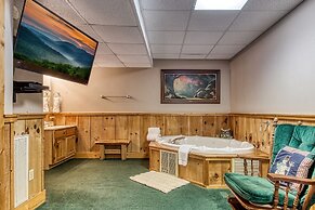 Er83 - Savage Loft - Your Close To The Action Cabin Getaway 2 Bedroom 