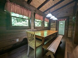 Er309- George's- Great Location- Close To Town 5 Bedroom Cabin by RedA