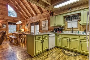 Er309- George's- Great Location- Close To Town 5 Bedroom Cabin by RedA