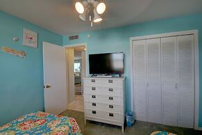 446 El Matador 2 Bedroom Condo by RedAwning