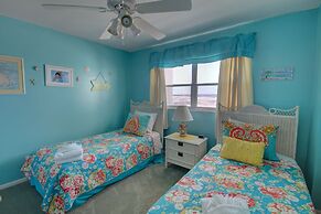 446 El Matador 2 Bedroom Condo by RedAwning