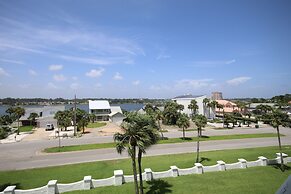 544 El Matador 1 Bedroom Condo by RedAwning