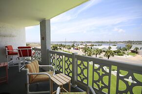 544 El Matador 1 Bedroom Condo by RedAwning