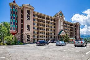 Gatehouse 203 - Great Condos Just Outside Downtown Gatlinburg! 2 Bedro