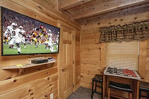 Er302 - Best Of Times Great Location-close To Town 2 Bedroom Cabin by 