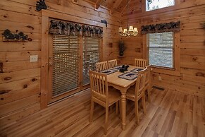 Er302 - Best Of Times Great Location-close To Town 2 Bedroom Cabin by 