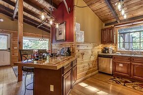 Gatlinburg Views A Unique Cabin Mountain Views Expansive Decks Adjacen