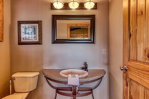 Gatlinburg Views A Unique Cabin Mountain Views Expansive Decks Adjacen