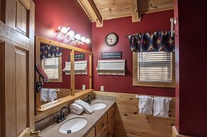 Er257-mountain Charm Great Location-close To Town 3 Bedroom Cabin