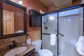 Er257-mountain Charm Great Location-close To Town 3 Bedroom Cabin