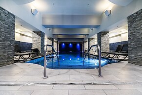 3701a Westgate 1 Bedroom Condo by RedAwning