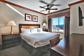 3701a Westgate 1 Bedroom Condo by RedAwning