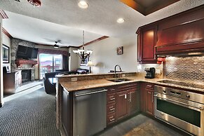 3701a Westgate 1 Bedroom Condo by RedAwning