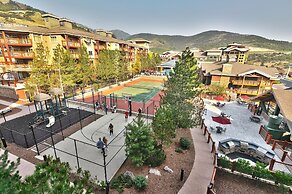 3701a Westgate 1 Bedroom Condo by RedAwning