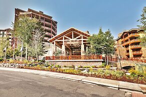 3701a Westgate 1 Bedroom Condo by RedAwning