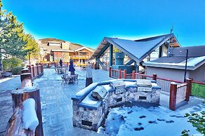 3701a Westgate 1 Bedroom Condo by RedAwning