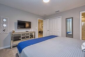 LeReve - 4 Bedrooms w Splashppol- 1205LR 4 Townhouse by RedAwning