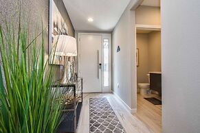 LeReve - 4 Bedrooms w Splashppol- 1205LR 4 Townhouse by RedAwning