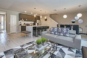 LeReve - 4 Bedrooms w Splashppol- 1205LR 4 Townhouse by RedAwning