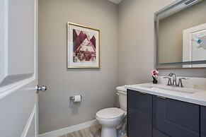 LeReve - 4 Bedrooms w Splashppol- 1205LR 4 Townhouse by RedAwning