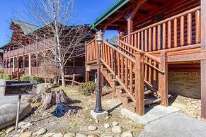 Gatlinburg Enchantment - 3br - 3ba Sleeps 10! 3 Bedroom Cabin