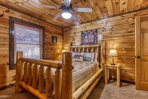 Gatlinburg Enchantment - 3br - 3ba Sleeps 10! 3 Bedroom Cabin