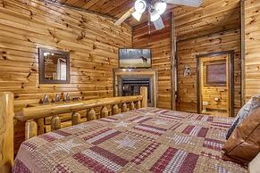 Gatlinburg Enchantment - 3br - 3ba Sleeps 10! 3 Bedroom Cabin