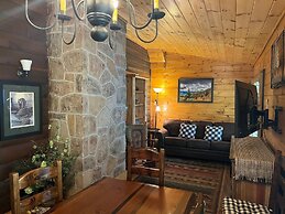 Er258- Sweet Memories Great Location- Close To Town 5 Bedroom Cabin by