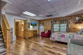 Er 222 â Al's Nest - Great Location â Close To Town! 2 Bedroom Cabin b