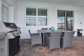 Storey Lake-6 Bedroom Pool Home - 1680str 6 Home by Redawning