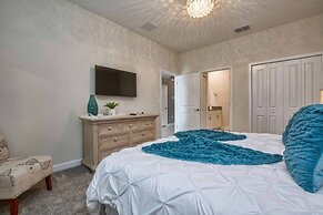 Storey Lake-6 Bedroom Pool Home - 1680STR 6 Home by RedAwning