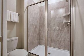 Storey Lake-6 Bedroom Pool Home - 1680STR 6 Home by RedAwning