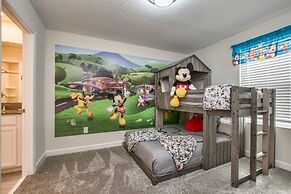 Storey Lake-6 Bedroom Pool Home - 1680STR 6 Home by RedAwning