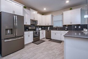 Storey Lake-6 Bedroom Pool Home - 1680STR 6 Home by RedAwning