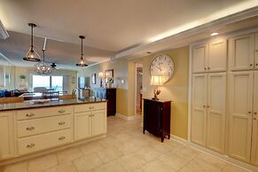 466 El Matador 2 Bedroom Condo by RedAwning