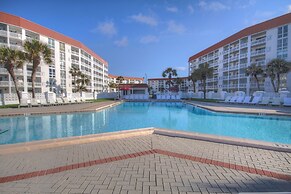 225 El Matador 1 Bedroom Condo by RedAwning