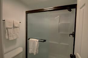 461 El Matador 2 Bedroom Condo by RedAwning