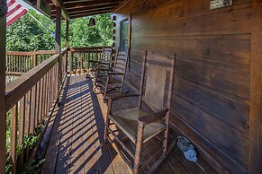 Er100 - Making Memories Great Location - Close To Town! 4 Bedroom Cabi