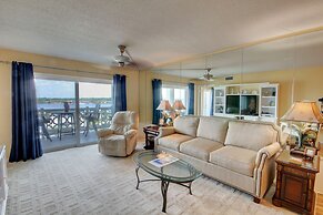 563 El Matador 2 Bedroom Condo by RedAwning