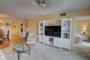 563 El Matador 2 Bedroom Condo by RedAwning