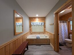 Er204 - Dream Catcher Great Location! - Close To Town! 2 Bedroom Cabin