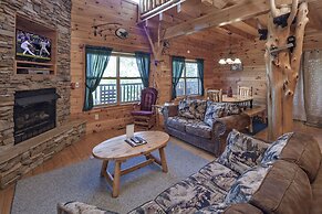 Bear Hugs - Great Cabin! 2 Bedroom Cabin by RedAwning